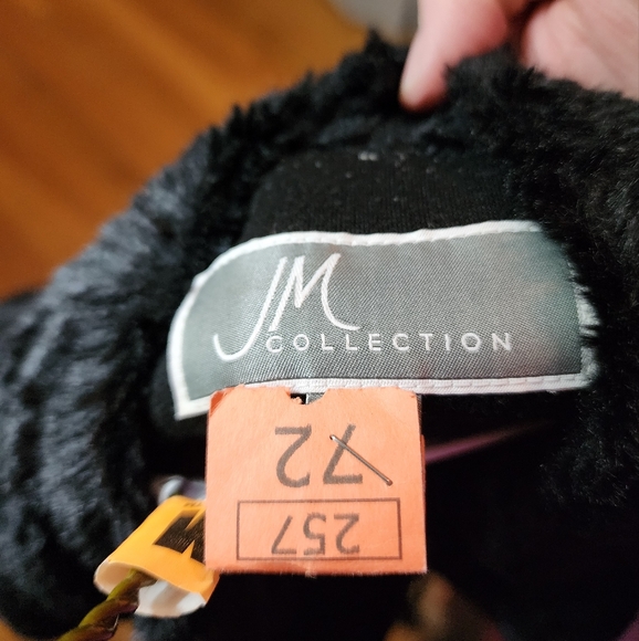 JM COLLECTION BLACK FAUX FUR VEST SIZE L - Picture 5 of 9